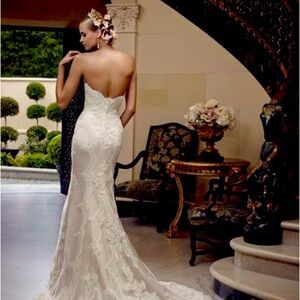 Used ONCE romantic wedding dress!